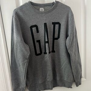 GAP crewneck